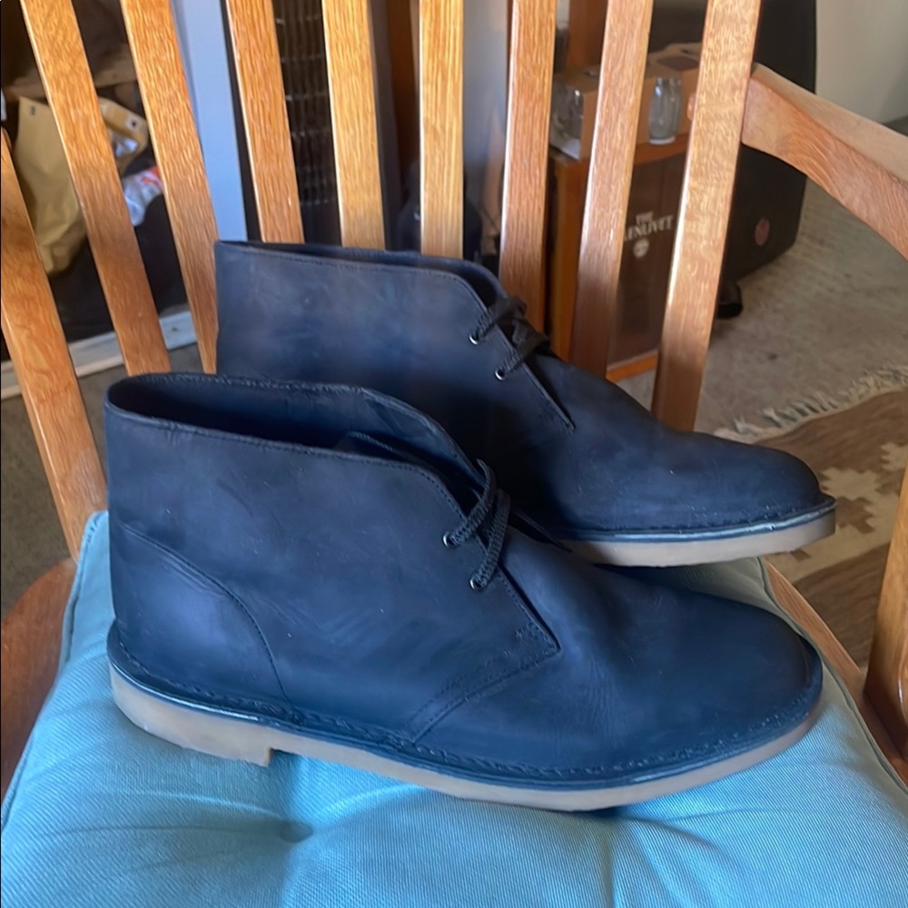 Men’s Black Clarks Boot Size 13 Outstanding Quality.